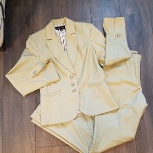 **SOLD** Isabel & Nina Pant Suit